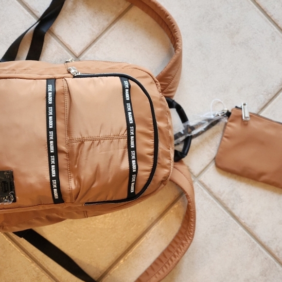 NWT ❗️ Steven Madden camel color backpack brichh style travel orginazer weekende - Picture 9 of 14